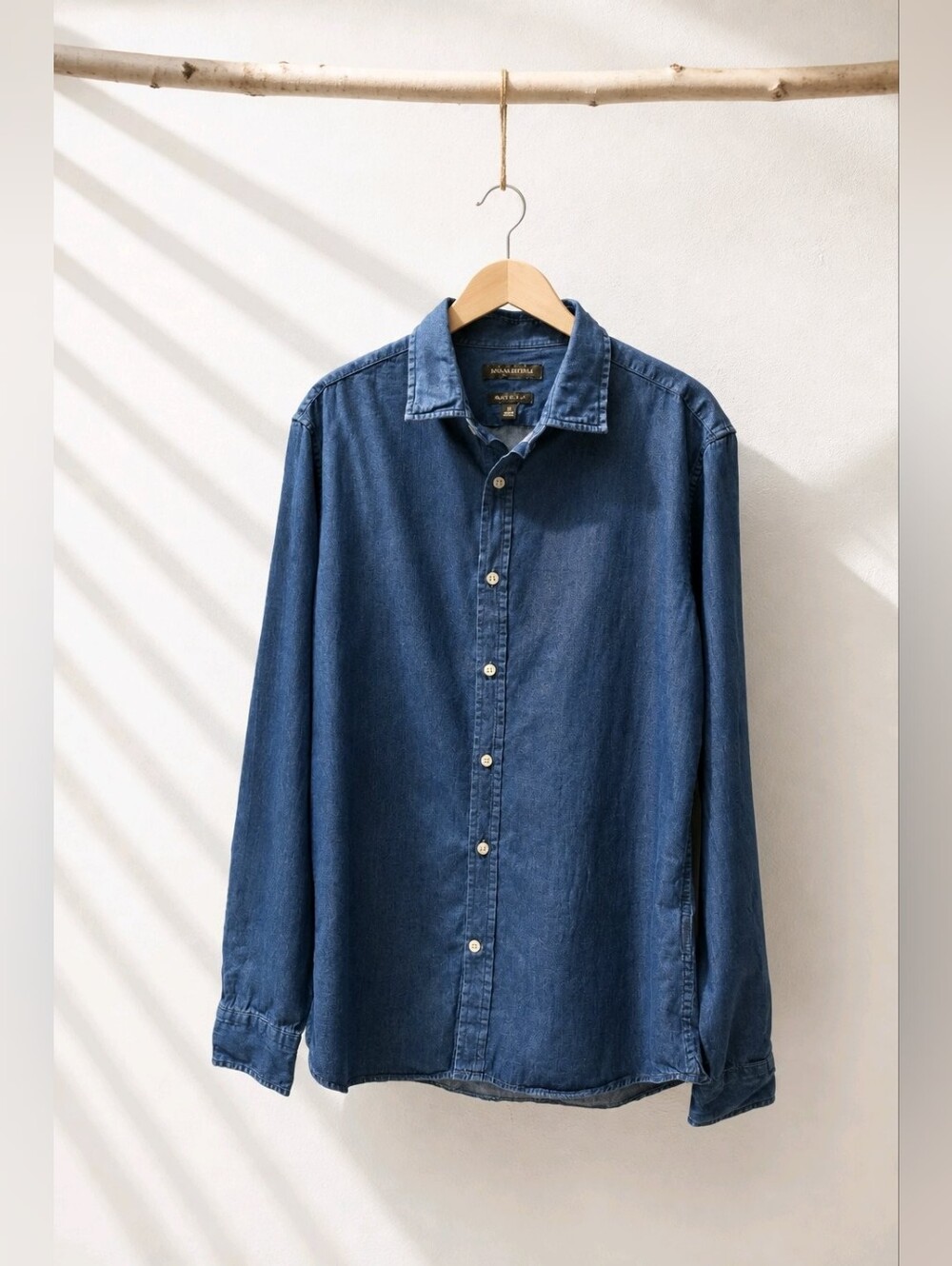 Banana Republic Blue Denim Button-Up Shirt "Grant" Slim Fit Sz Medium Wms